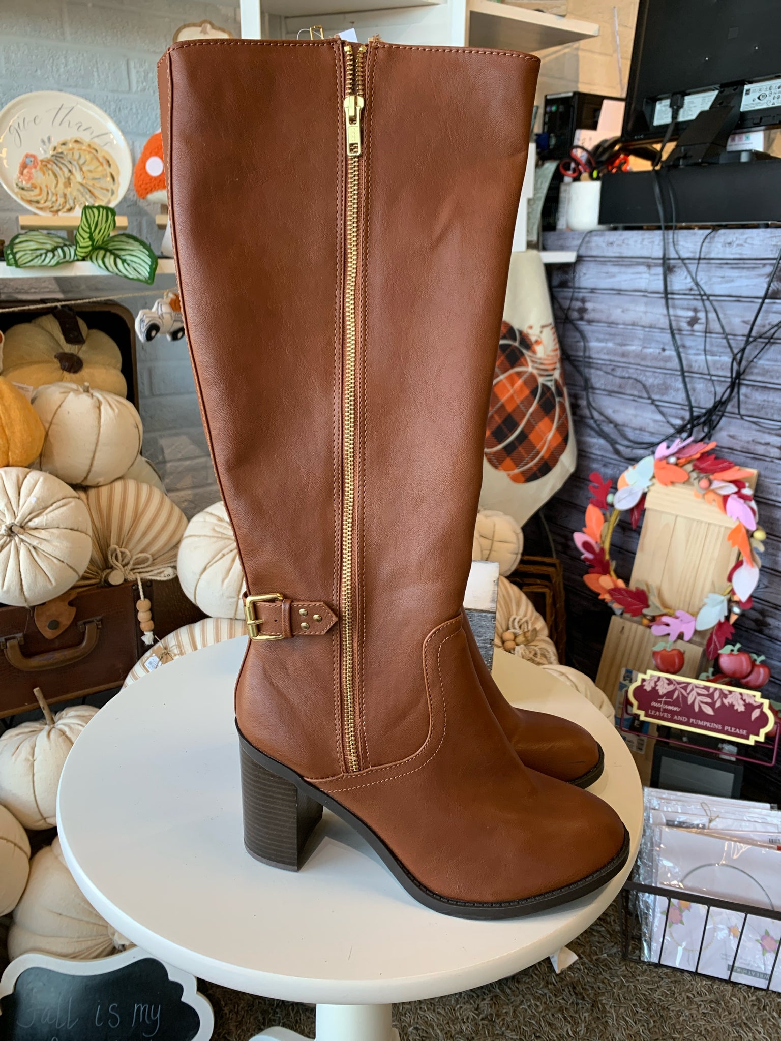 LAUREN CONRAD Shoes/Footwear 10m Shoes