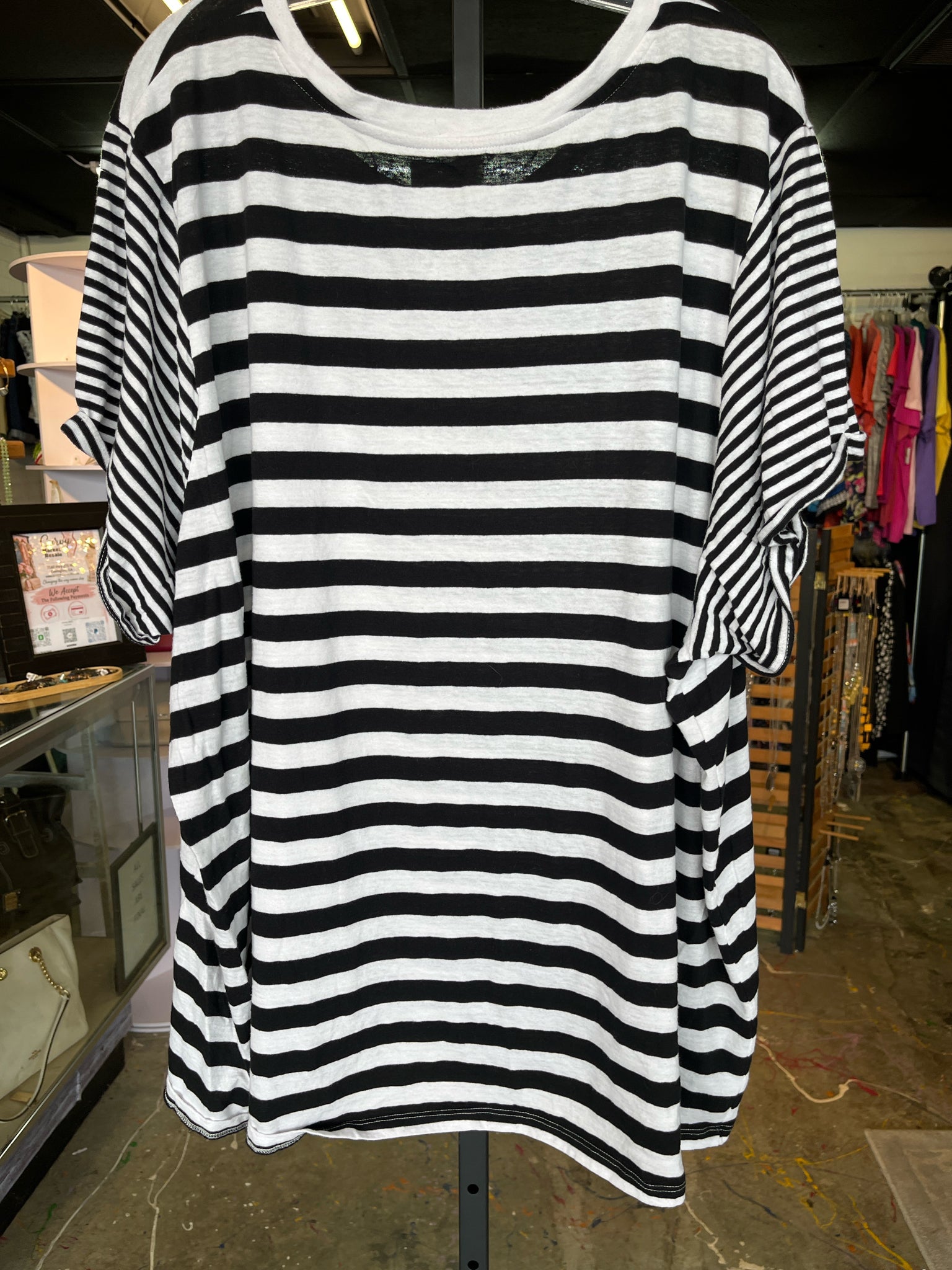 torrid Plus Tops Size 6 Shirt