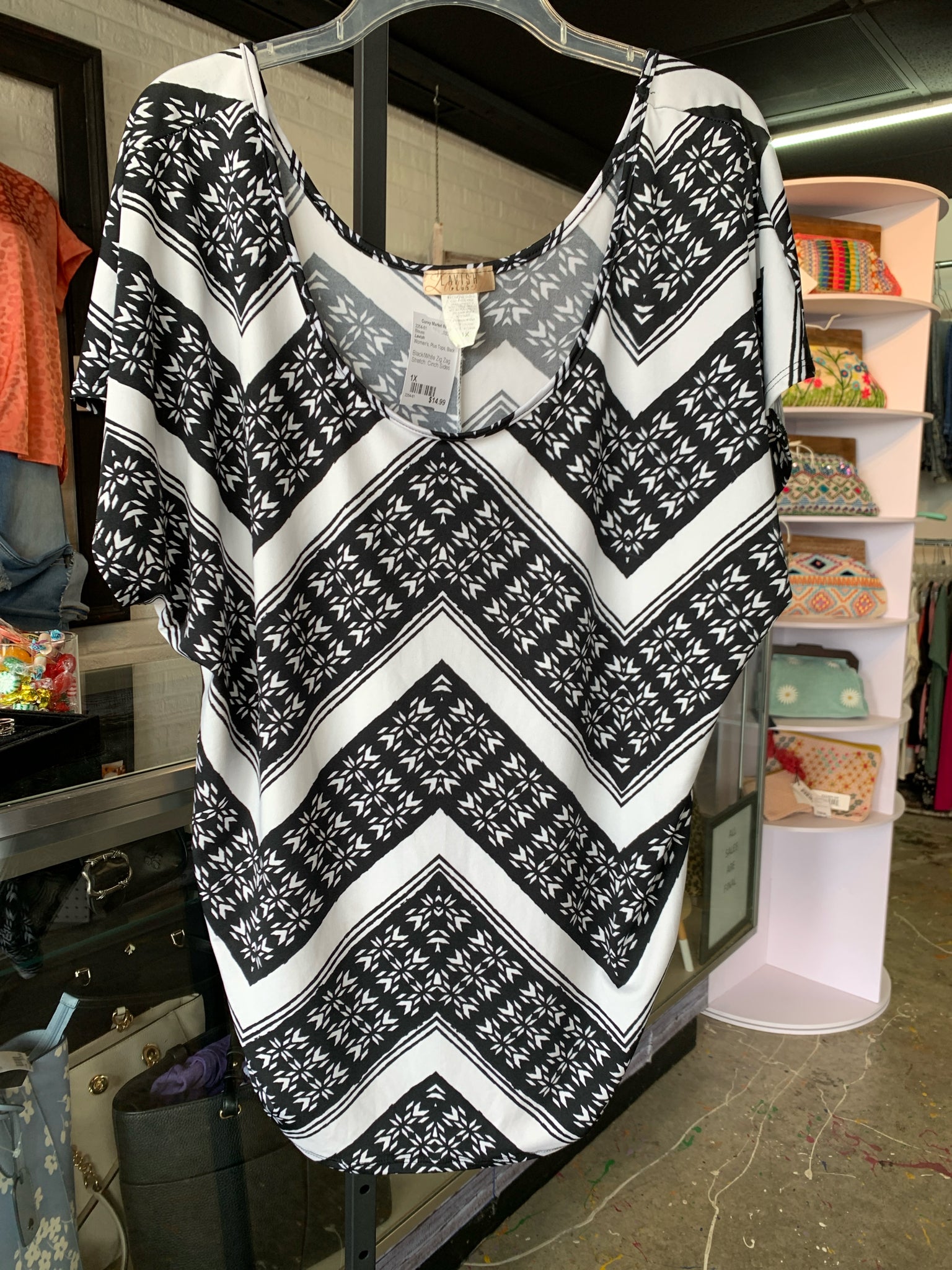 Lavish Plus Tops Size 1X Blouse