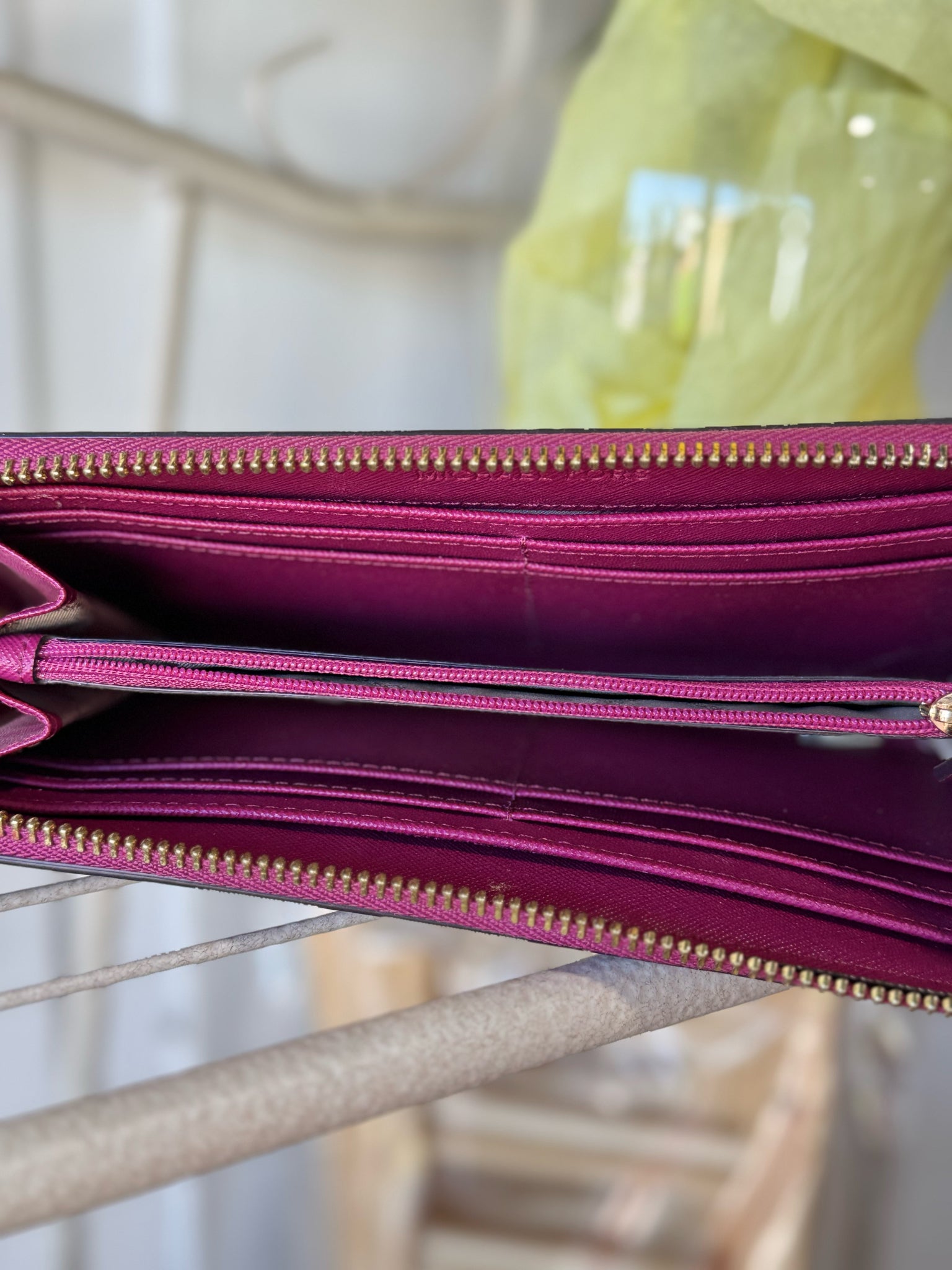 Michael Kors Wine Wallet
