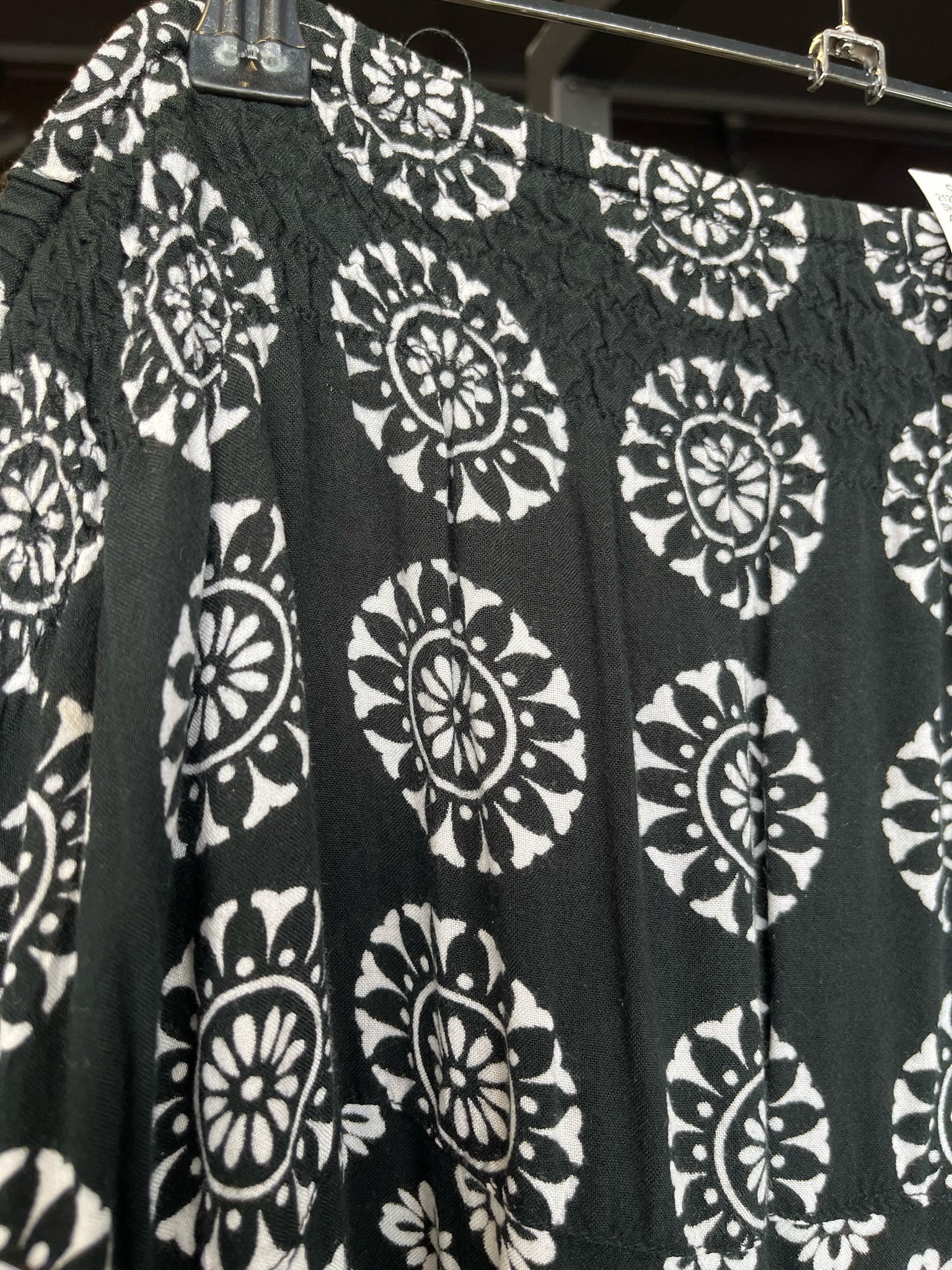 Avenue Plus Bottoms Size 30/32 Skirt