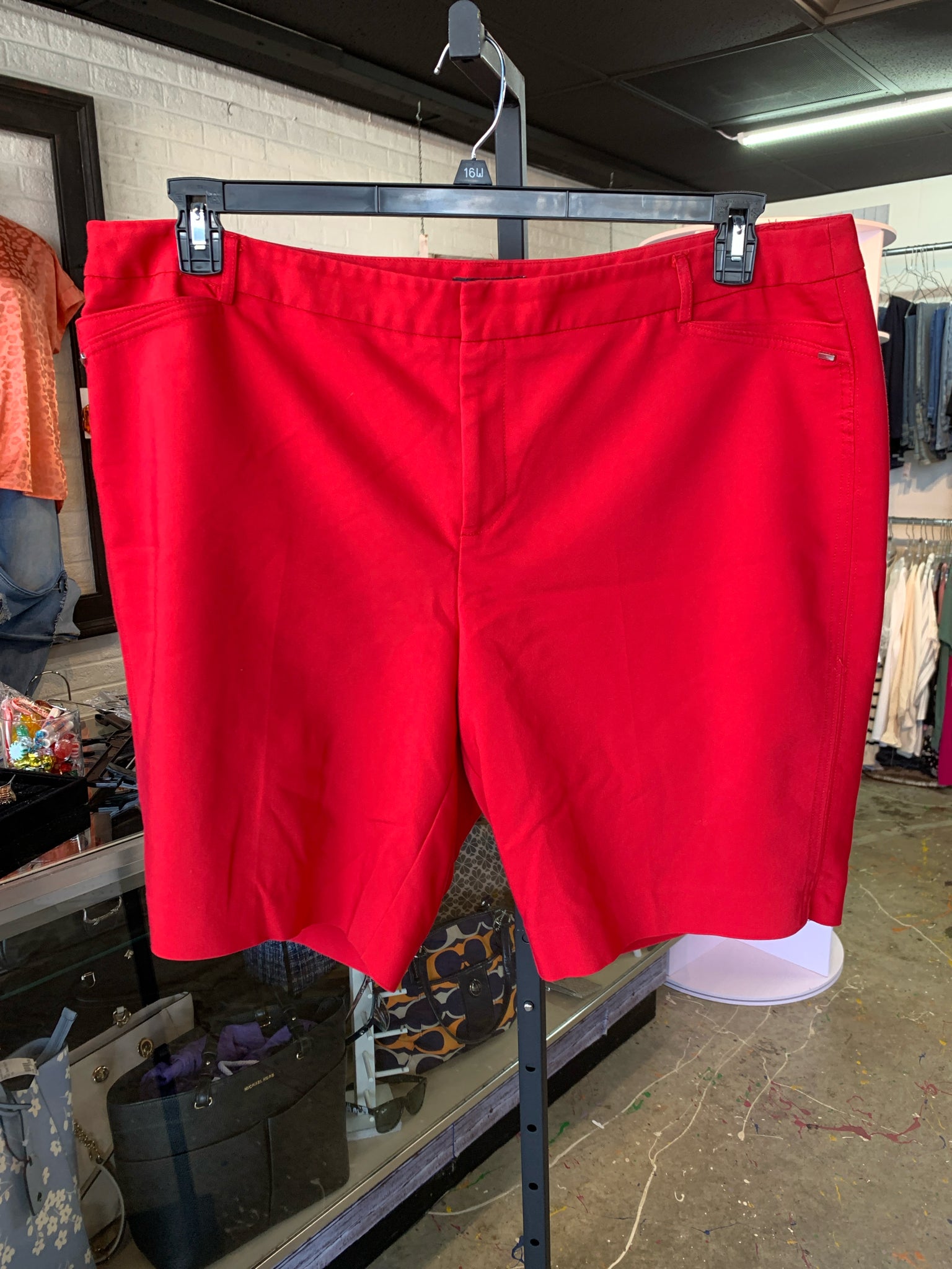 ROZ & ALI Plus Bottoms Size 18 Shorts