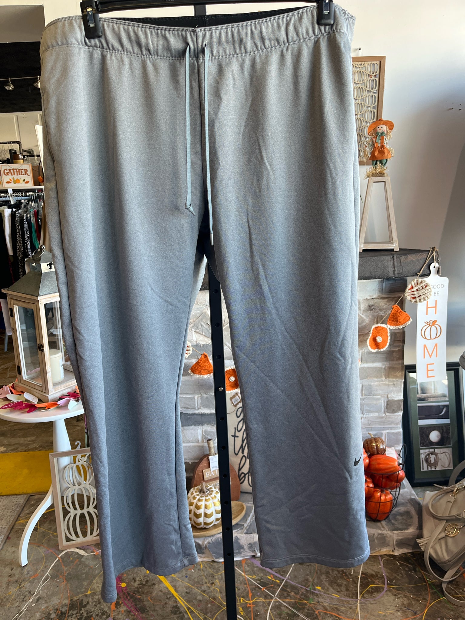 NIKE Plus Bottoms 2X ATHLETIC WEAR-WOMEN'S