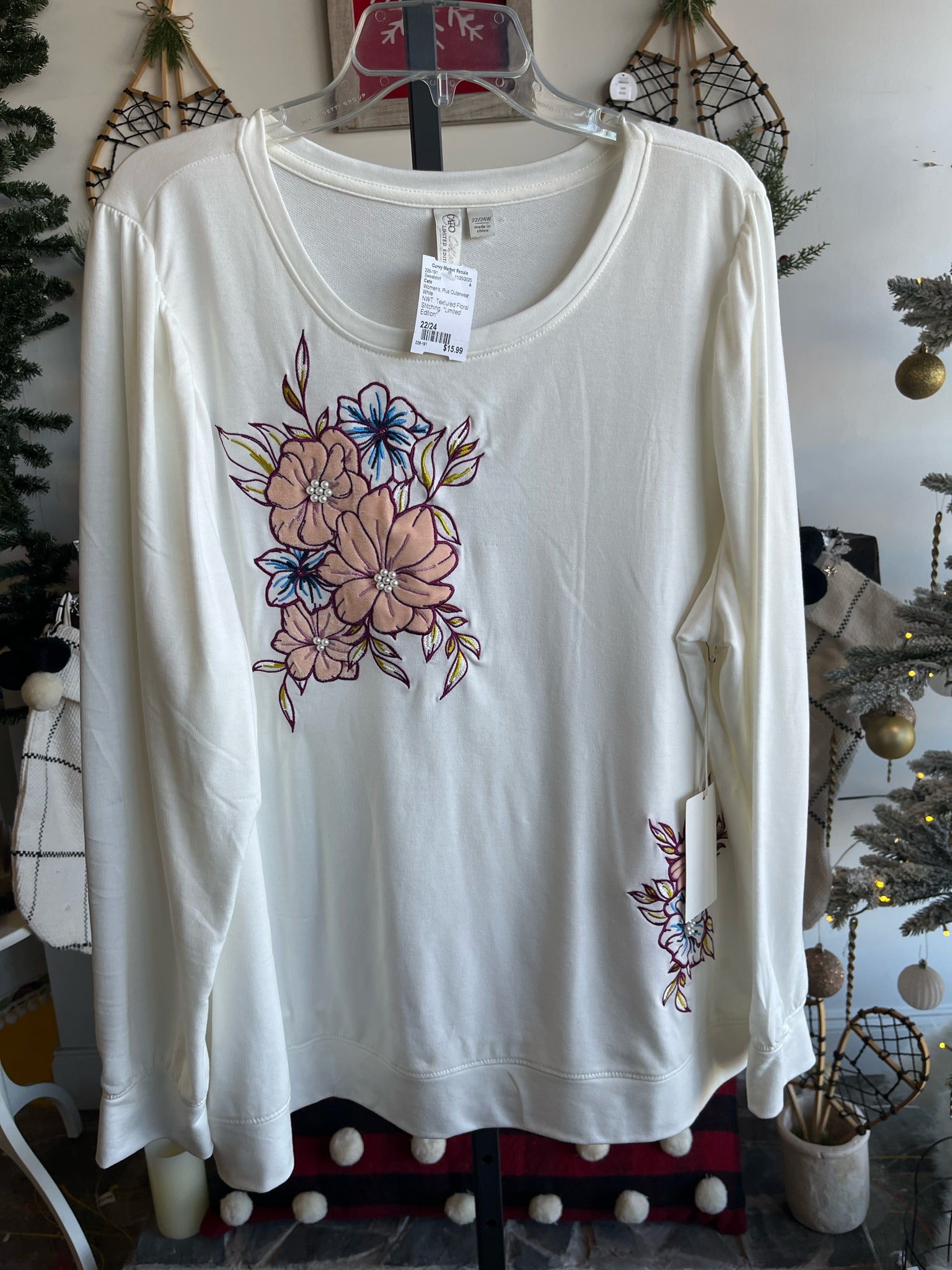 Cato Plus Outerwear Size 22/24 Sweatshirt