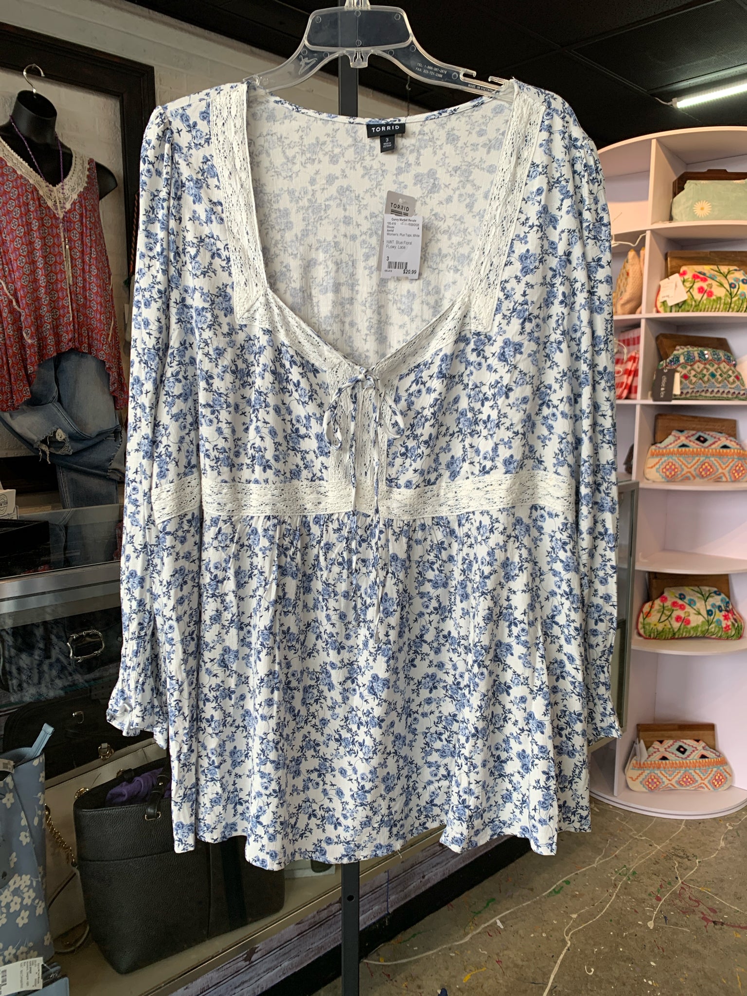 torrid Plus Tops Size 3 Blouse